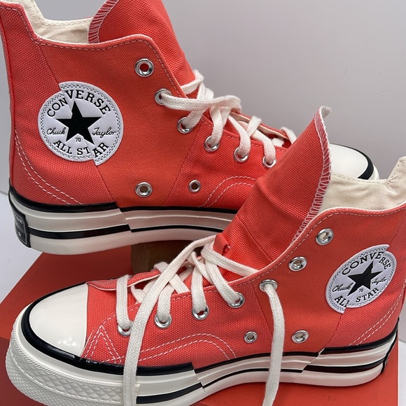 Converse WMNS CHUCK 70 PLUS HI
WATERMELON SLUSHY/MHITE/BLACK A06432C Platforms - Picture 10 of 16